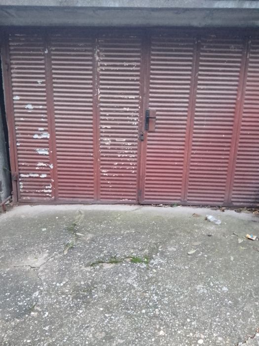 Продава се Гараж / Паркомясто в Свищов - 21 кв.м за 438 €/кв.м - Снимка #1