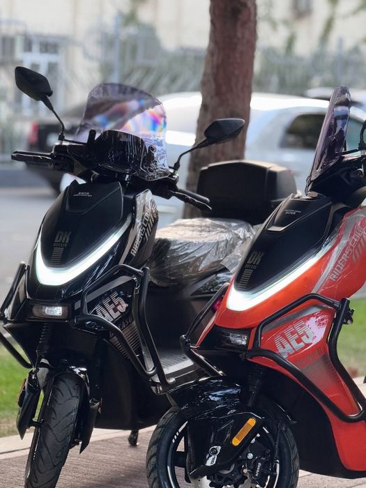 DUGASU AE5 model qora rangli elektr skuter