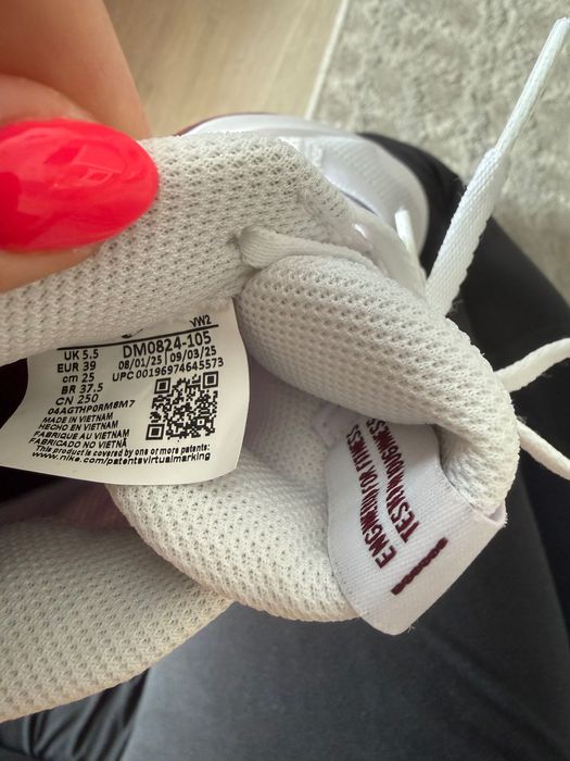 Дамски маратонки Nike