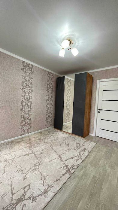 продам 2 комнатную на Шанхае