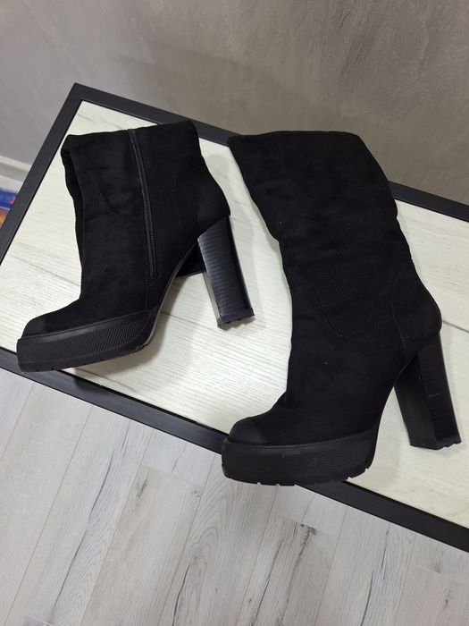 Сапожки замшевые