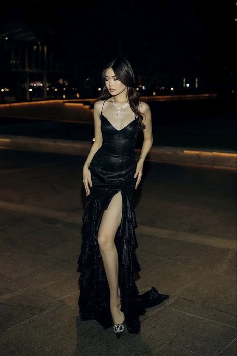 Девочки, продаю своё вечернее блестящее платье