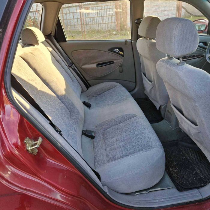Daewoo Nubira  2. 0 бензин  16 v продава се цяла за части.