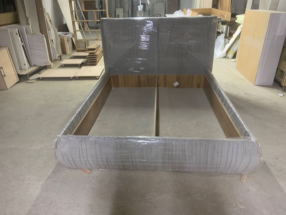 Кровать очень красивая и модная