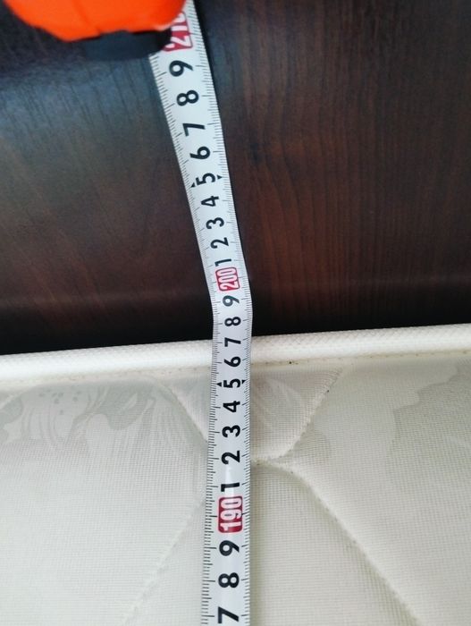 Продам кровать+ матрац ортопедический.