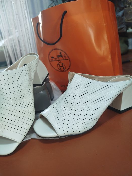 Женские босоножки 37размер