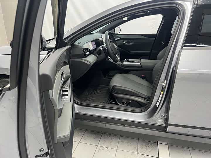 Qin L EV 545KM Cloud Carriage Edition