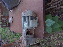 Трифазна водна помпа.