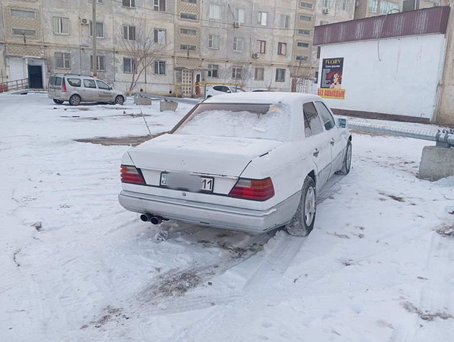 Мерседес 124 2об