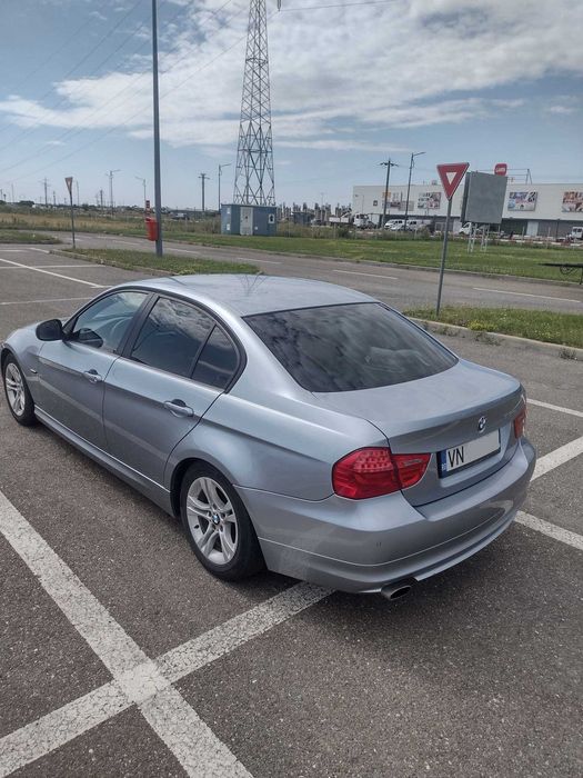 BMW 3 Series 2011 — imagine 5