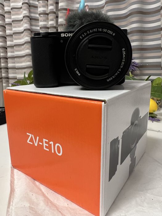 Фотоапарат Sony ZV-E10