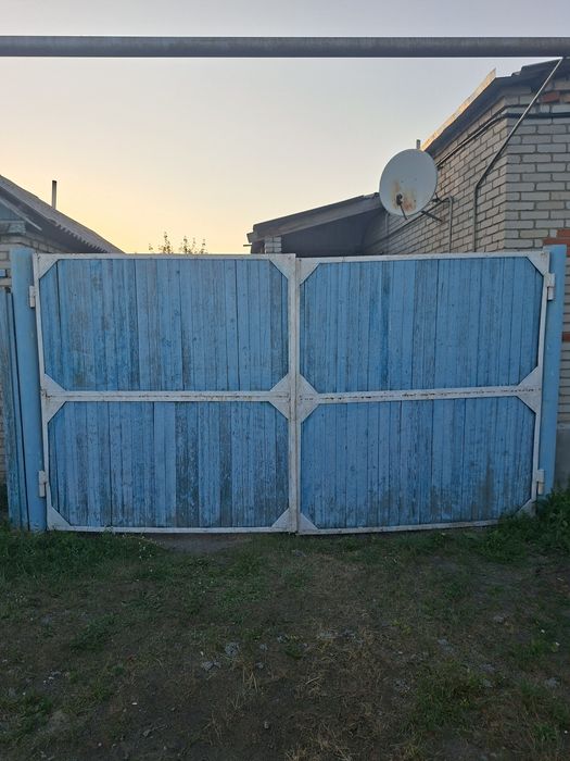 Продам ворота со столбами