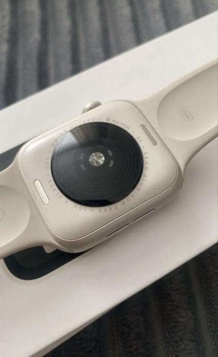 Продам Apple WATCH SE7