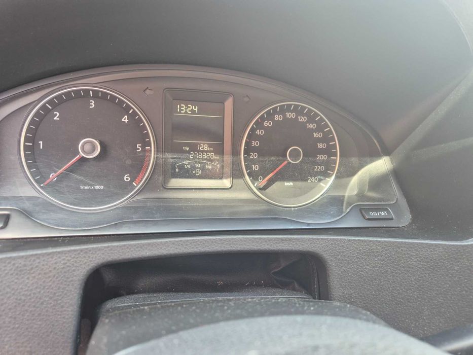 Volkswagen Transporter T5, 8+1 locuri, an 2013, 2 litri, diesel, Euro 5