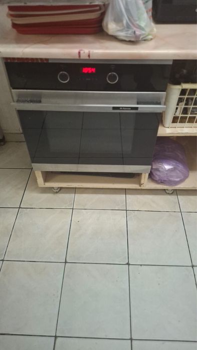 кухонная печь.