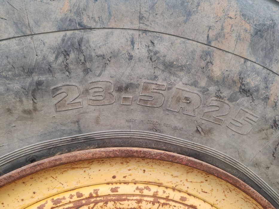 Roti Vola Komatsu WA380-6 Anvelope 23.5/25