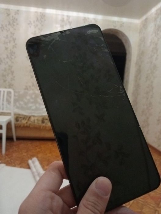 Realme note 70 на запчасти