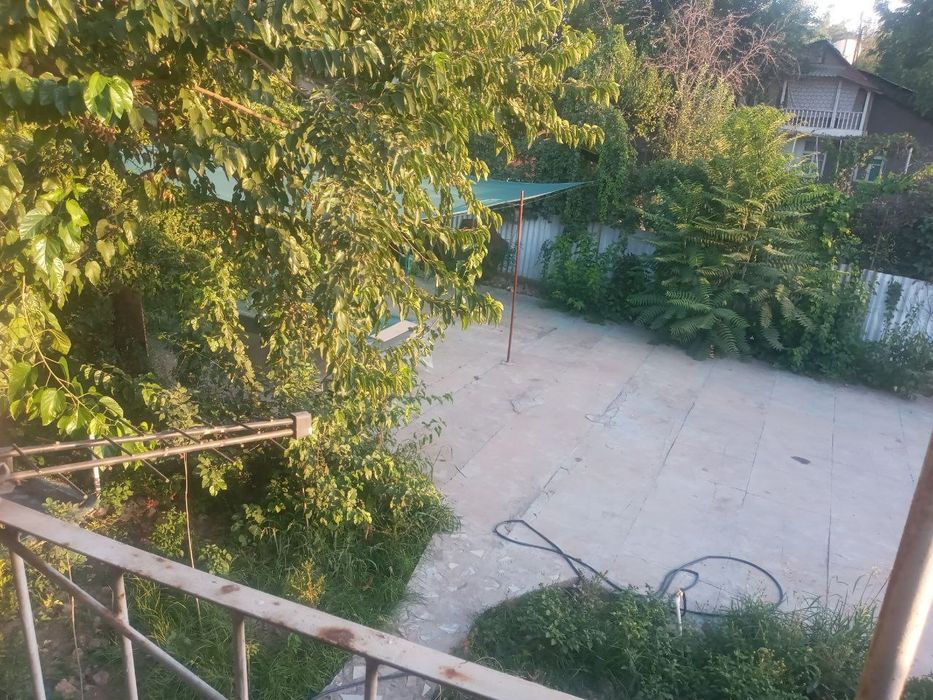 Yozgi mehmon uyi ( dacha)