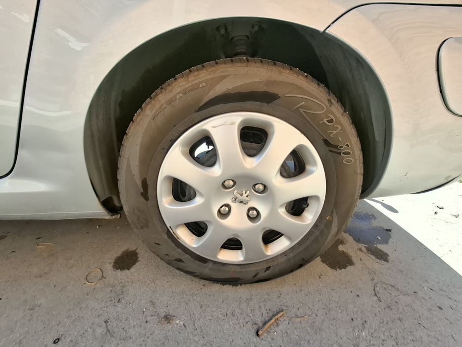 Автомобил Пежо 307 SW