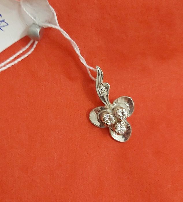 Кулон золотой с  бриллиантами