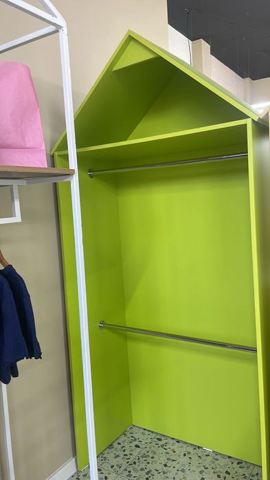 Стеллаж домик для детской одежды