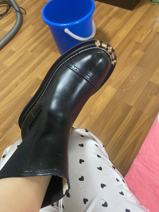 Женские сапоги срочно сотилади!!!