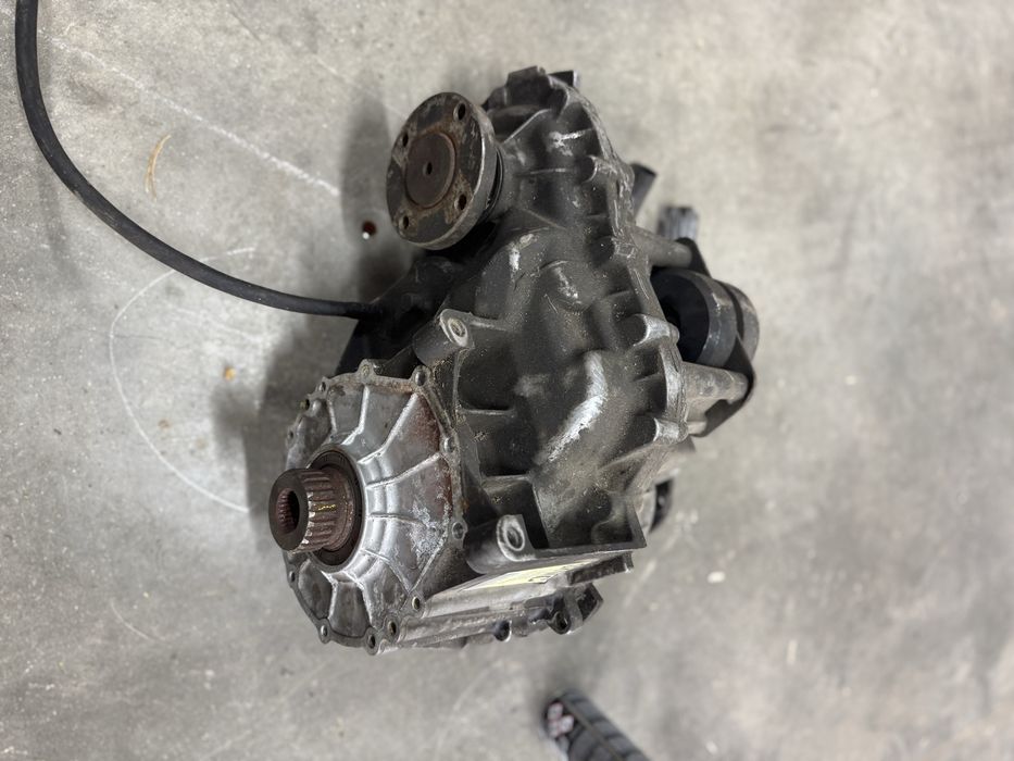 Раздатъчна кутия за SsangYong Rexton 2.7