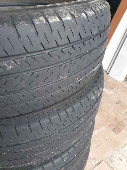 Продам шины MAXXIS