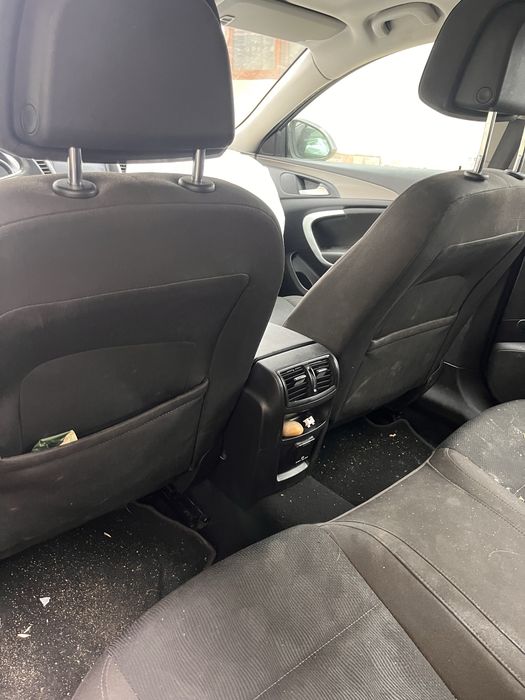 Se dezmembreaza sau vinde Opel Insignia 2010/2.0 Diesel automat