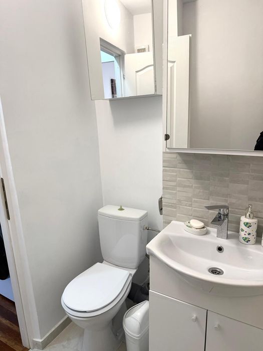 PF De inchiriat apartament 2 camere decomandat!