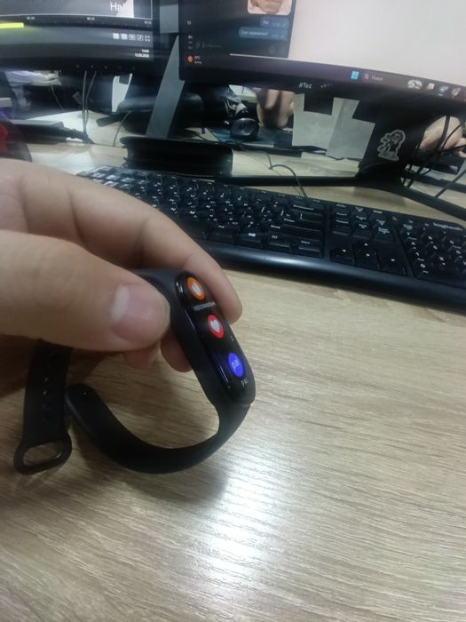 Продам MI BAND 7