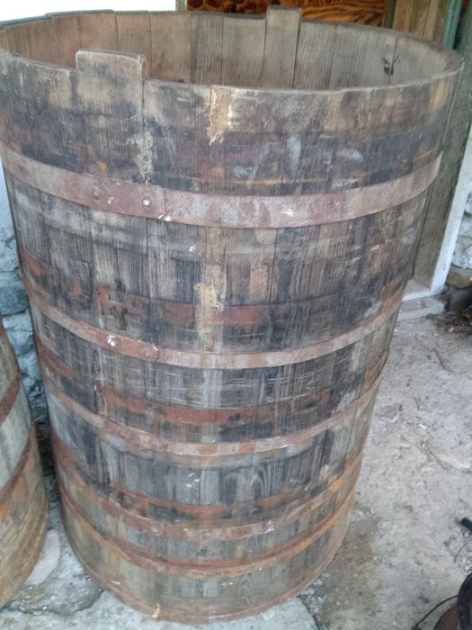 Putina din lemn 1000l