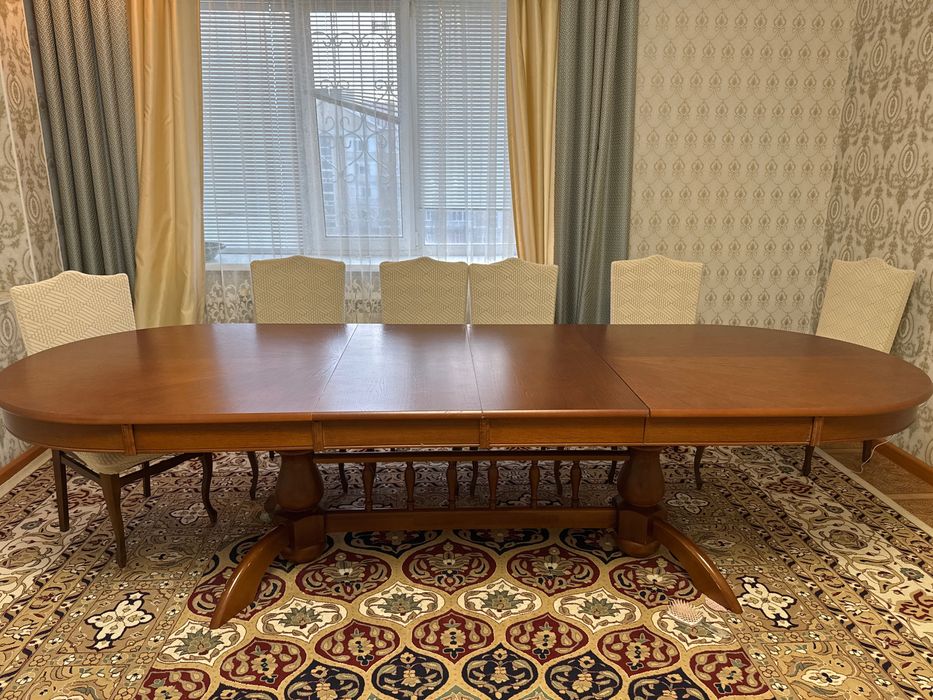 Стол для гостиной