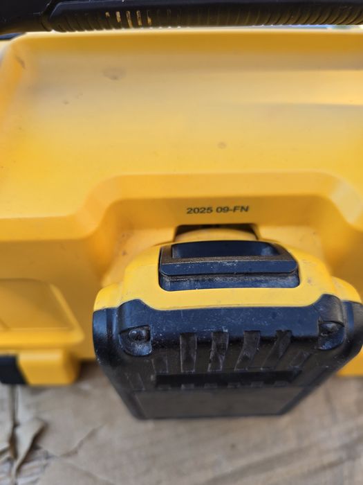 Boxa cu Bluetooth dewalt dcr011