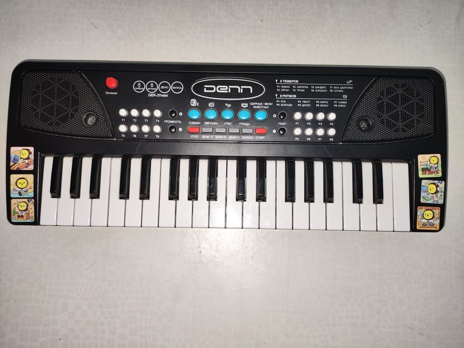Denn Dek 37 mini синтезатор детский