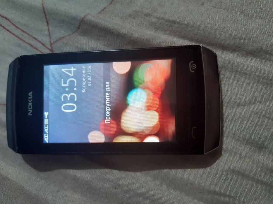 Apple 5c, самсунг j2, а 32 и нокиа аша