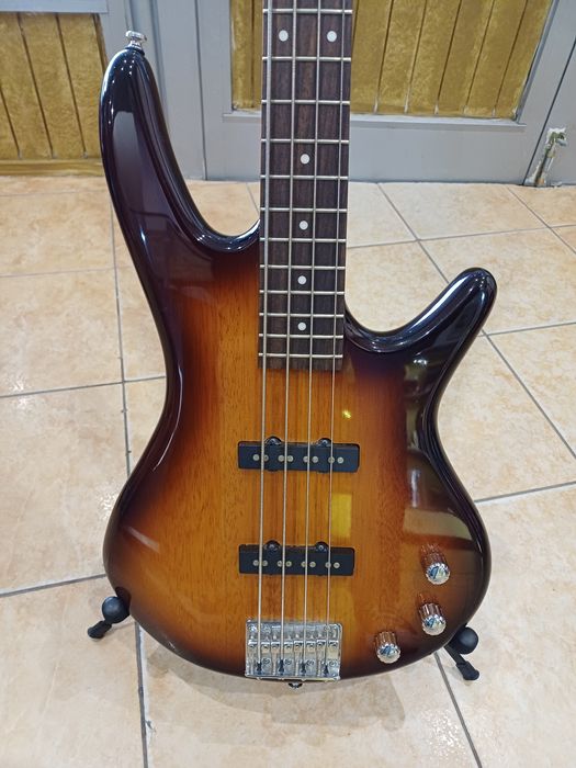 Chitara Bass Ibanez GIO Soundgear GSR 200