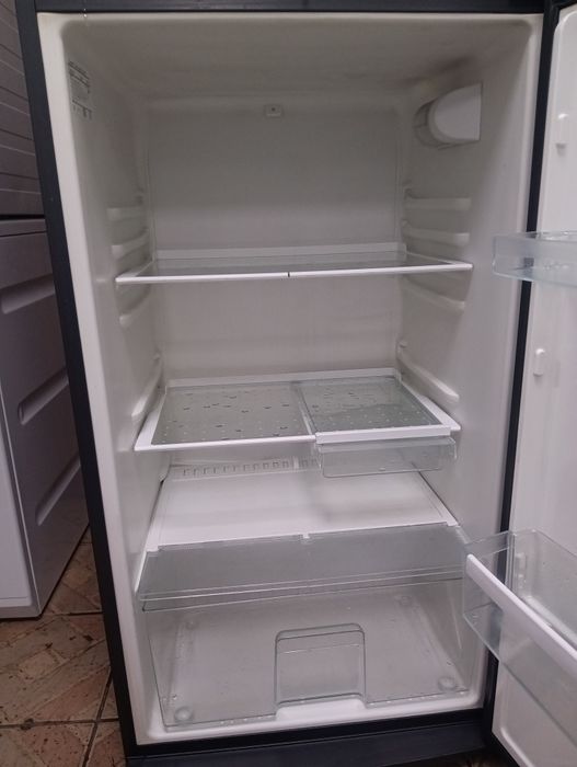 Сив хладилник с горна камера Сименс  Siemens с  2 години гаранция!