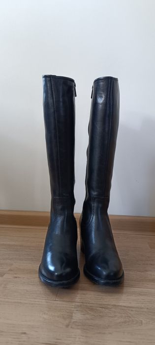 Продам кожаные сапоги новые!