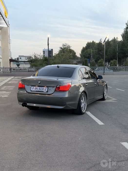 BMW E60 M54B30 530i