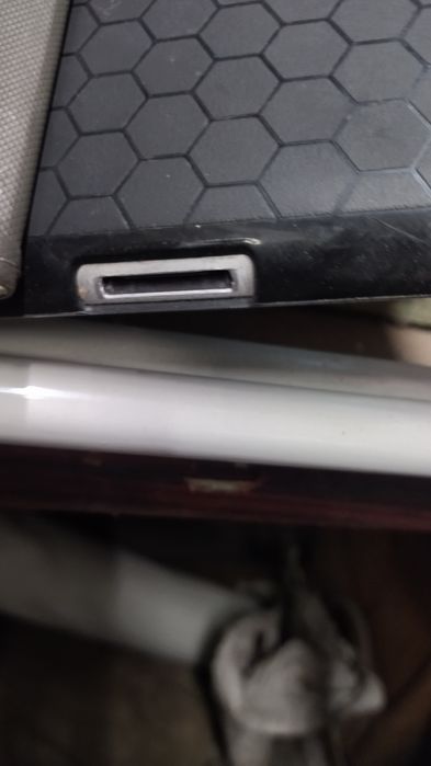 Продам планшет Айпад на запчасти