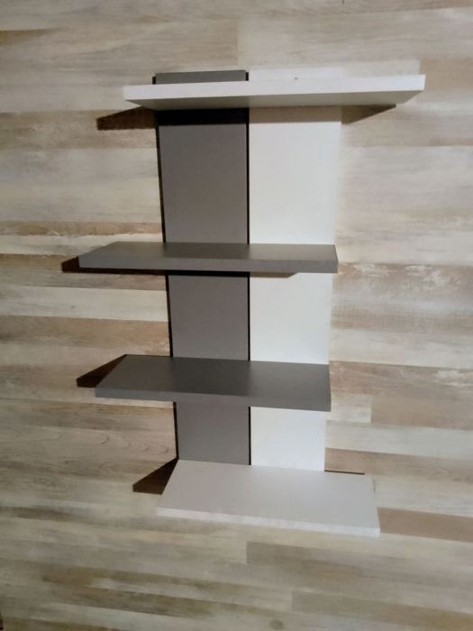 Етажерки за книги, бутилки и други