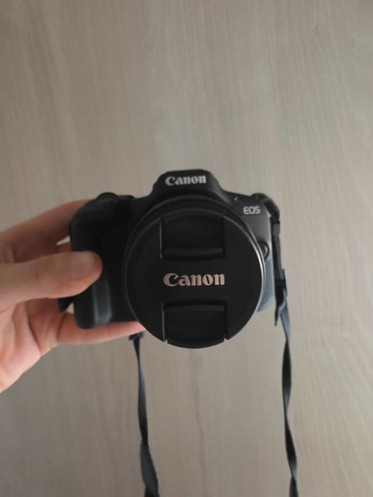 Фотоапарат Canon EOS R50
