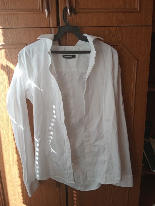 Costum 3 piese cu Pantofi pentru băieți, plus un papion la alegere.