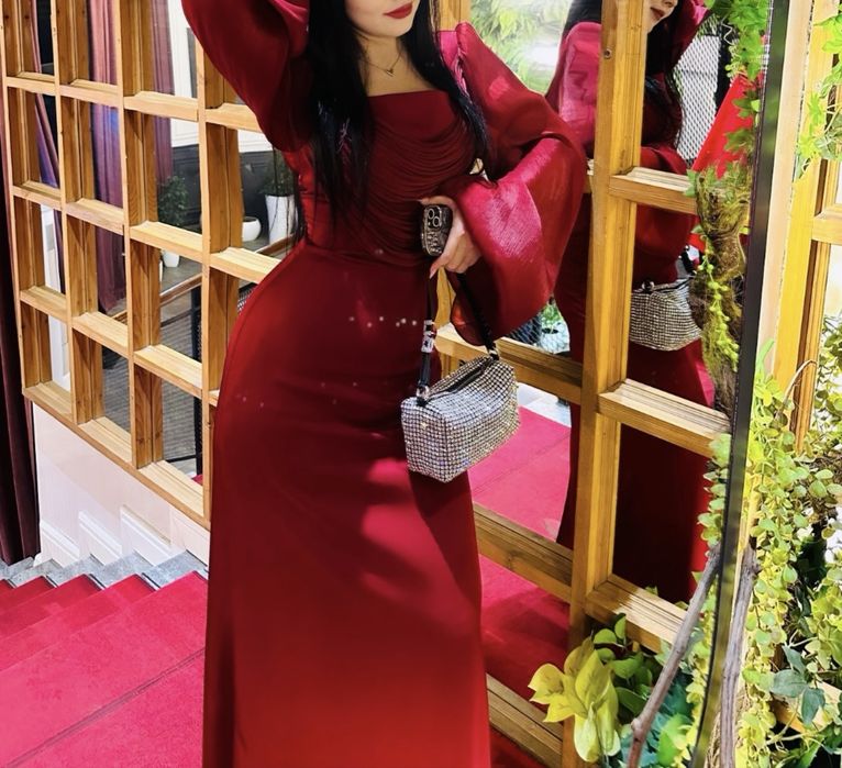 Платье бордовый вечерный