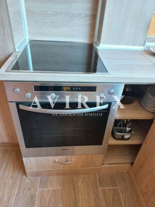 Продава се Тристаен апартамент в Пловдив, Каменица 2 - 139 кв.м за 1670 €/кв.м - Снимка #4