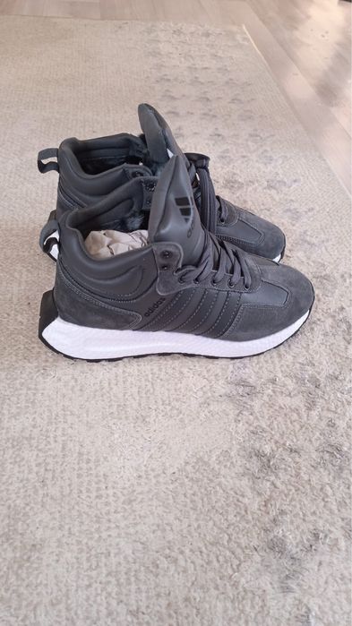 Зимний кроссовка