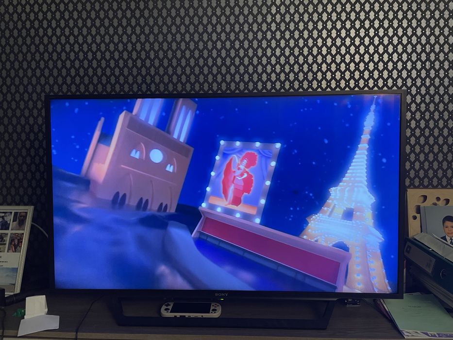 Телевизор Sony 147 см