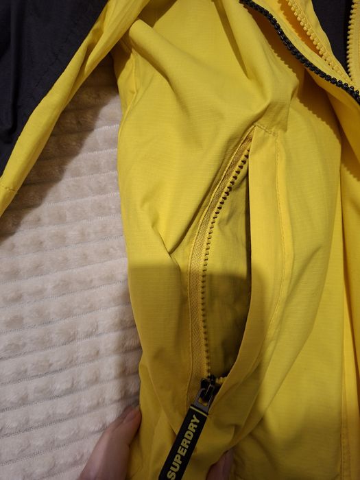 Geaca anti-vant superdry originala