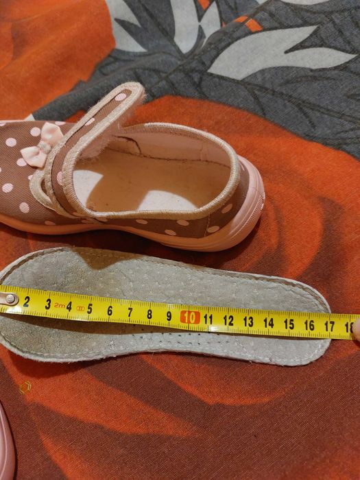 Пантофи за детска градина момиче